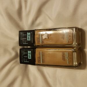 Nwt Maybelline matte +poreless foundation 228